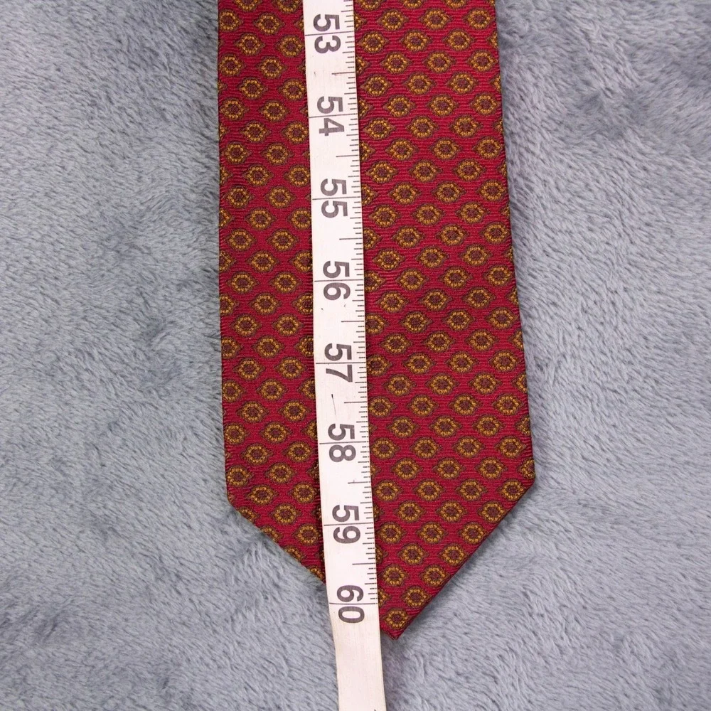Brooks Brothers Mens Red Geometric‎ Oval Neck Tie 100% Silk Made in USA
